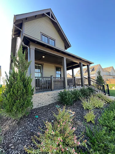 413 Marston Ave Photo 1
