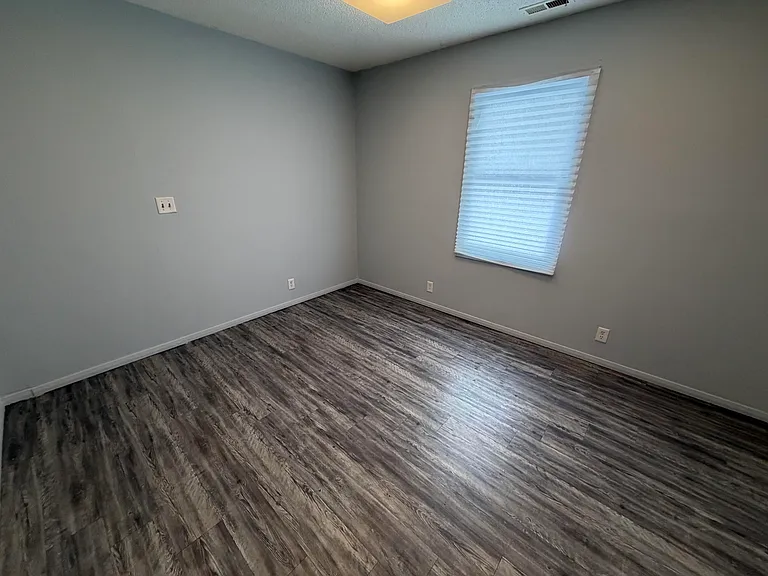 1402 E Main St #E — Photo 10