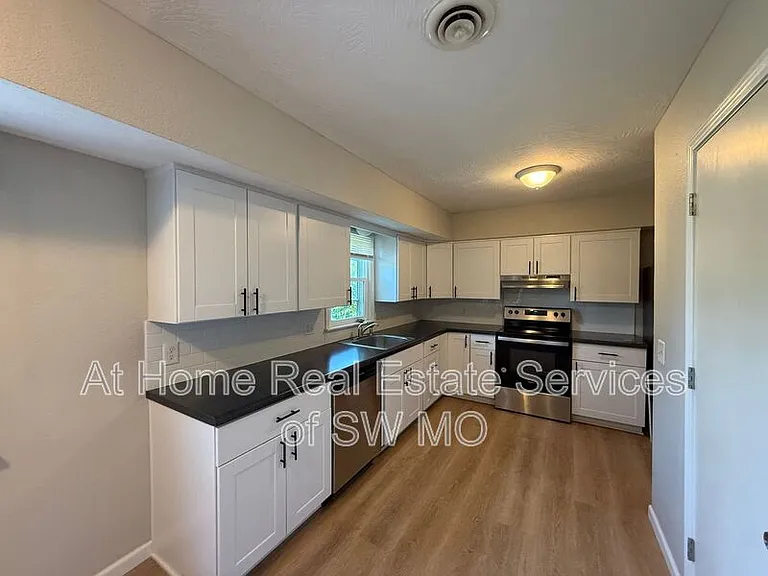 4123 S Sunrise Ave — Photo 6