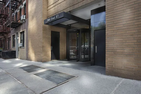 Rented by Pinnacle City Living | media 1