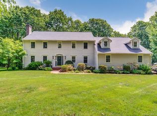 30 Pound Foolish Ln, Glastonbury, CT 06033