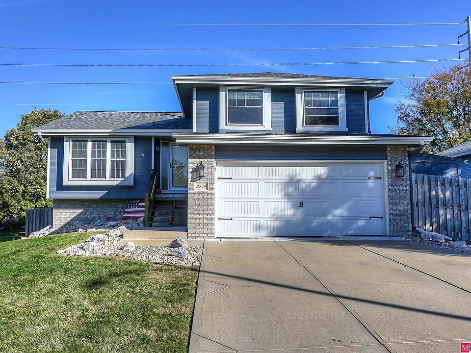 1st image of 9118 S Glenview Dr