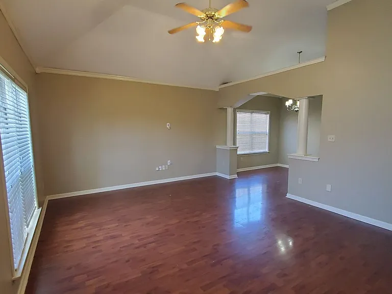 762 Silver Sands Dr — Photo 3