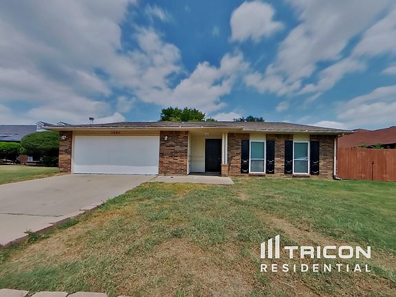 2nd image of 1507 Carlsbad Dr