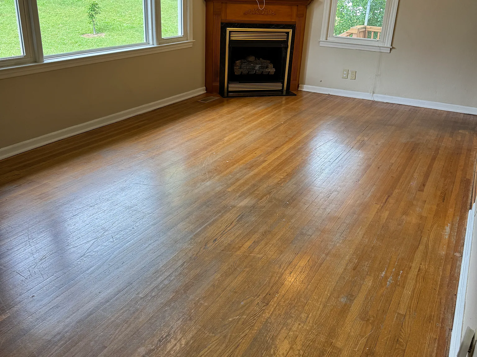 3 bed, 2.5 bath, 1700 sqft, $2,000 — Photo 2
