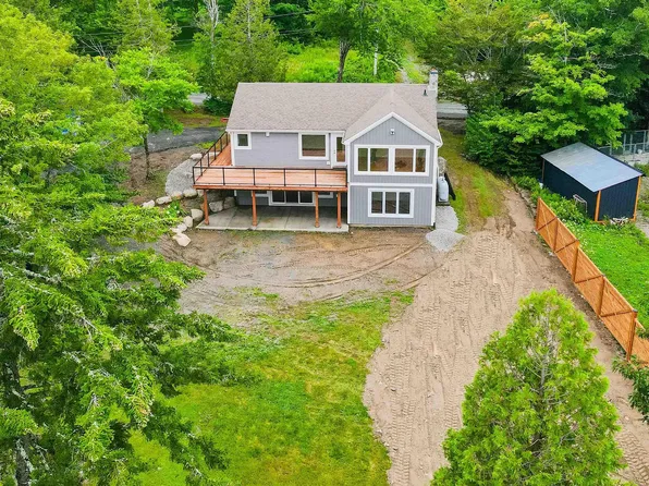 200 Douglaswood Dr, East Hants, NS B0N 1Z0