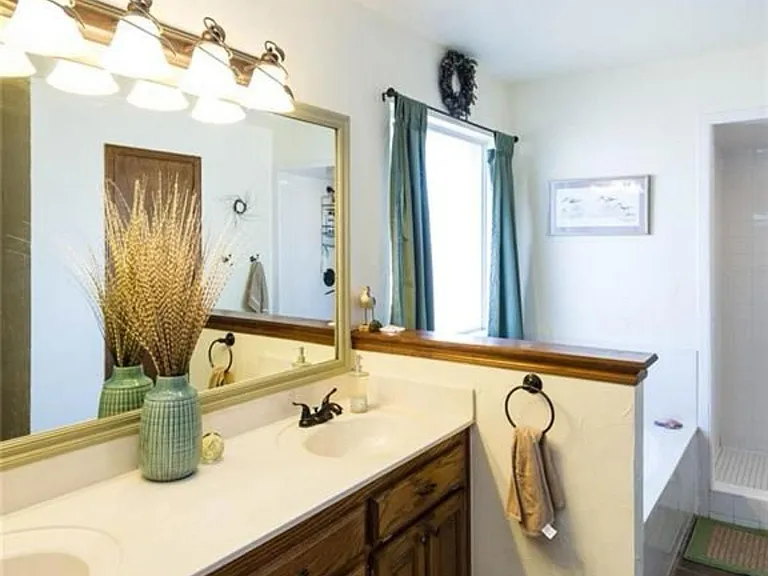 1205 W Spoon Ter — Photo 10