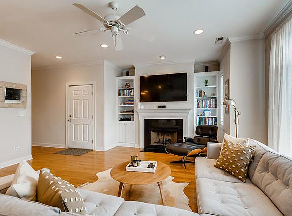 4th image of 3430 N Ashland Ave APT 2S