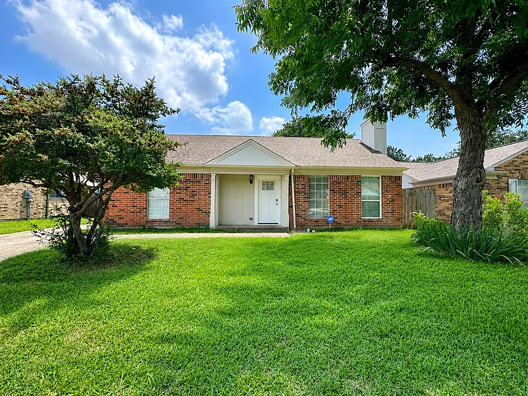 4616 Rose Of Sharon Ln — Photo 1