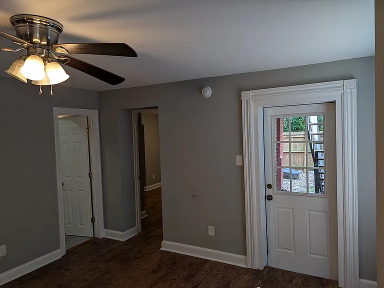 2115 E Marshall St #B — Photo 14