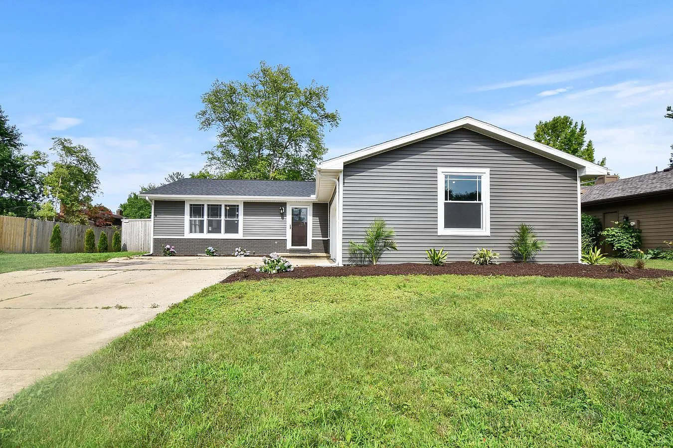2401 Grange Dr photo 1