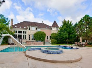 1734 Country Club Dr, Long Grove, IL