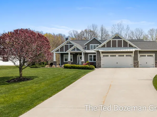 3493 Palmer Dr, Saugatuck, MI 49453