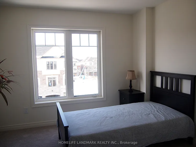 3944 Tufgar Cres — Photo 12