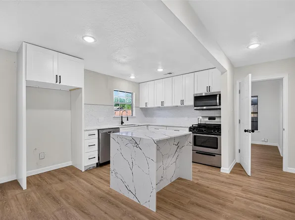 1019 Creager St, Houston, TX 77034