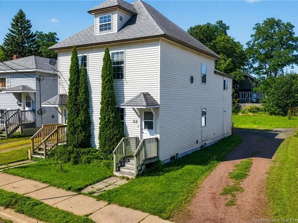 92 Edward St #90, Moncton, NB E1A 3Y9
