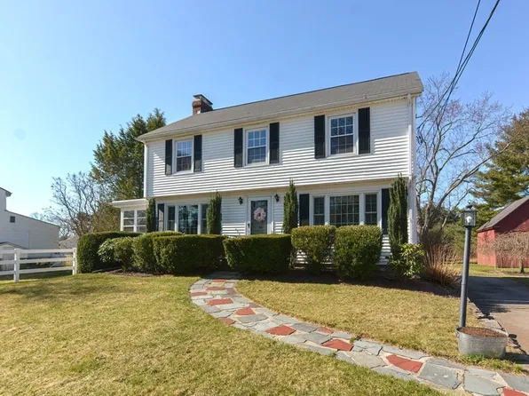 46 Hancock St, Wrentham, MA 02093