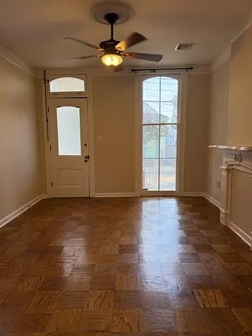 2327 Dauphine St — Photo 3