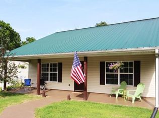 395 Walnut Ave, Trenton, GA 30752
