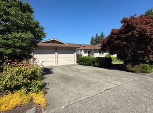 19841 Mosjon Cir NE, Poulsbo, WA 98370
