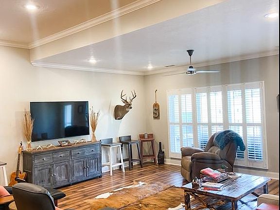 4th image of 334B Paris Harbor Dr