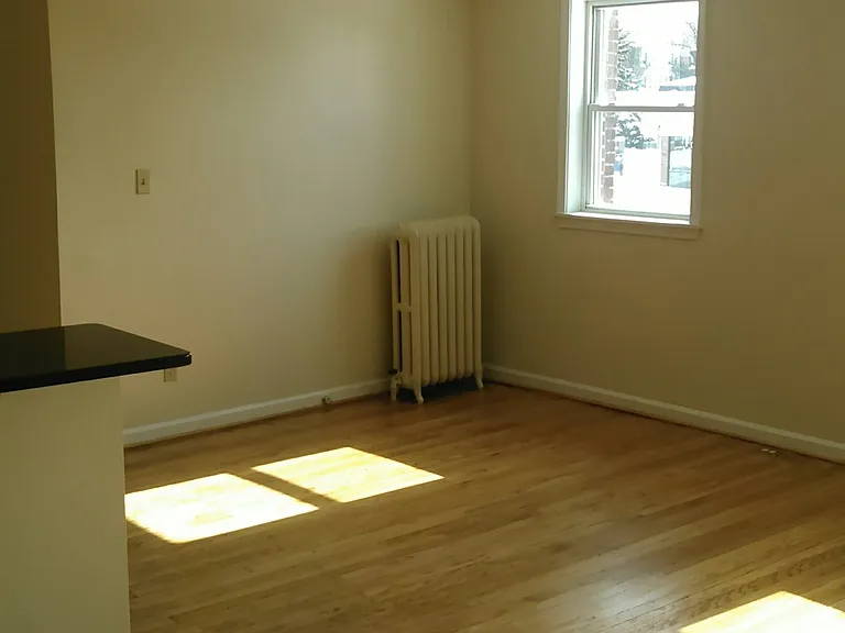 960 Amherst St #6 — Photo 6