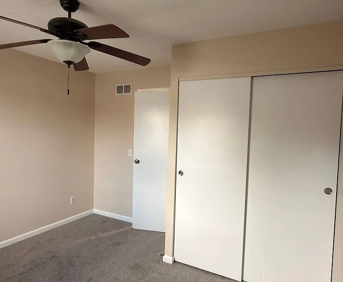 7609 Dover Ct #7609 — Photo 8