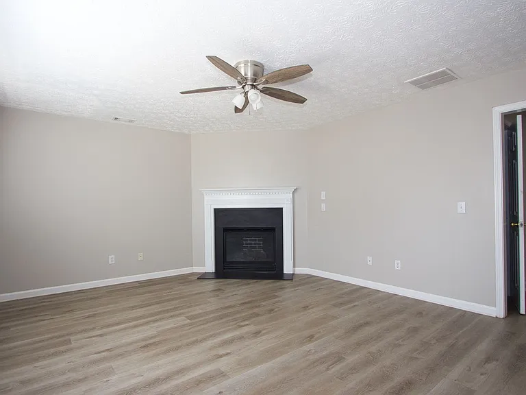 3292 Shady Valley Ct — Photo 12