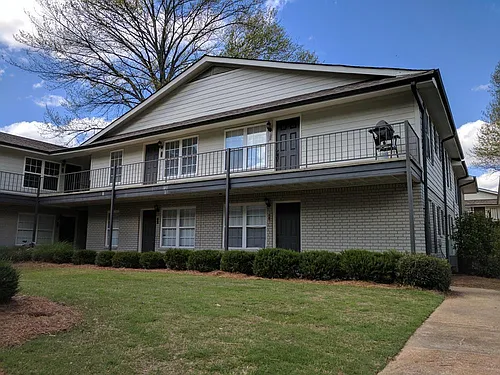 1802 Jackson Ave W Photo 1