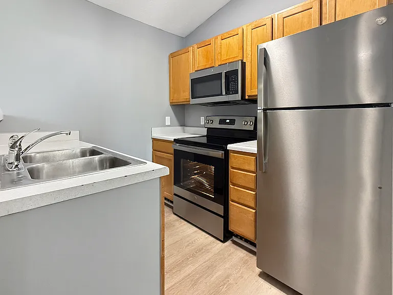 Cross Lake Apartments — Photo 86