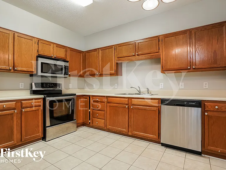 6012 River Lake Cir — Photo 7