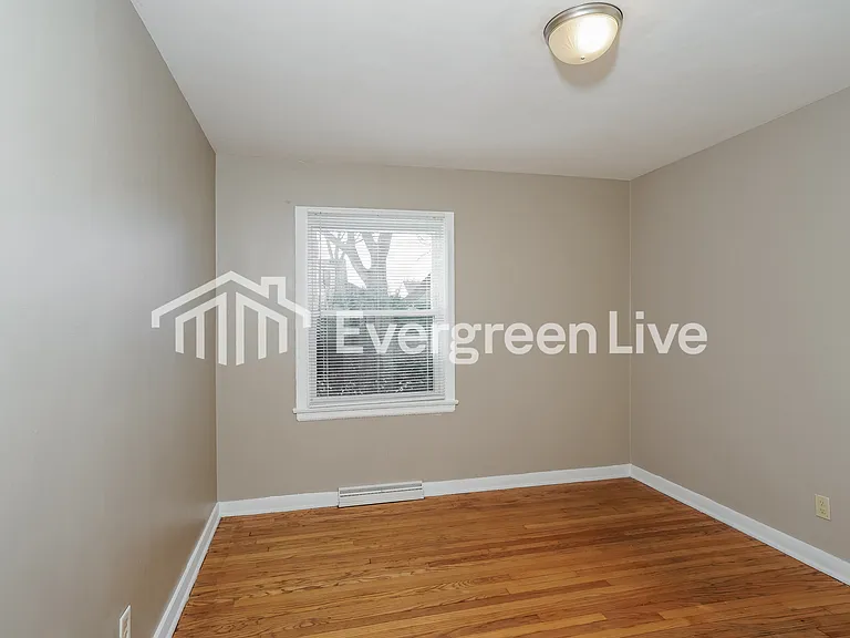 4344 N 52nd St — Photo 12
