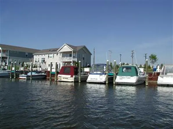 39884 Anchors Way, Saint Joseph, MI 49085