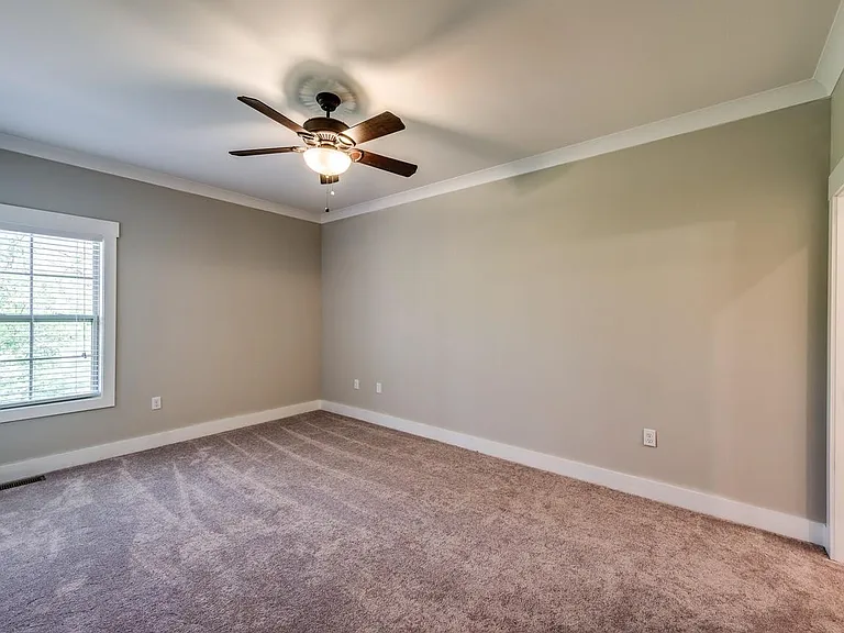 240 Abington Ct #240 — Photo 5