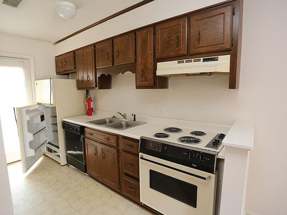 2nd image of 230 Lanier Dr #20