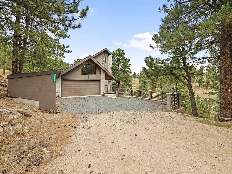 2350 Linden Dr — Photo 13