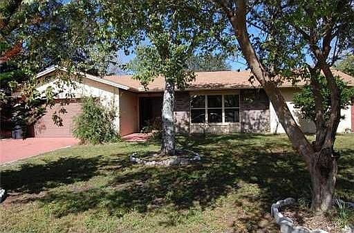 2nd image of 601 Midiron Dr