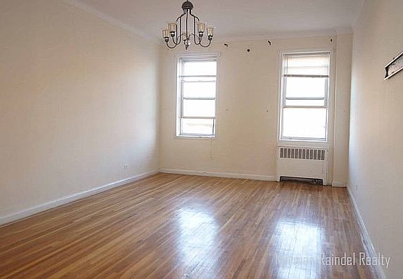 4th image of 2566 Ocean Ave APT E4