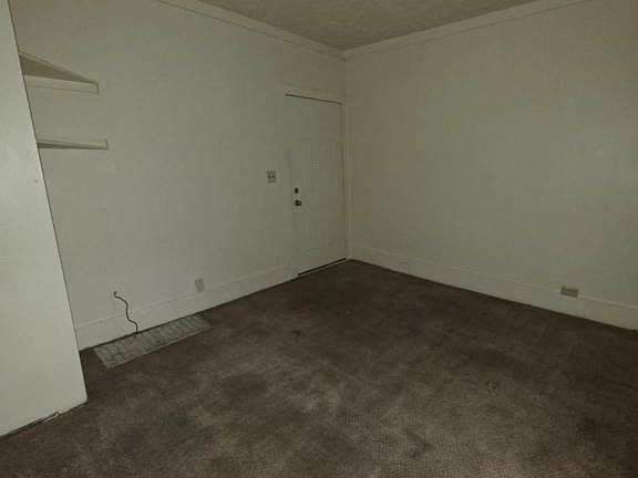 4th image of 530 E Superior St