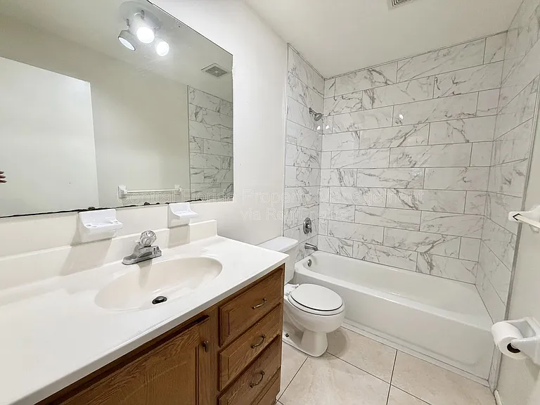 2203 S Park Ave #A — Photo 9