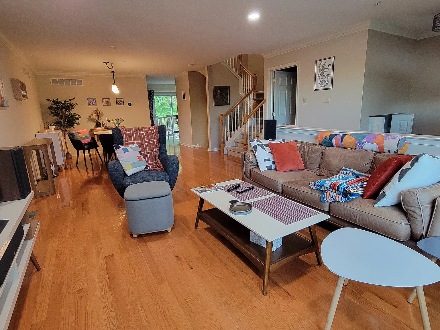 3 bed, 2.5 bath, 1680 sqft, $3,000 — Photo 3