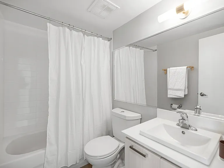 210 Markland Dr — Photo 10