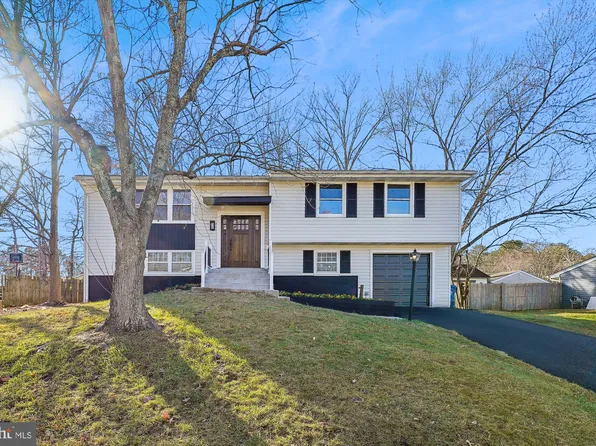 4602 Harwich Dr, Waldorf, MD 20601