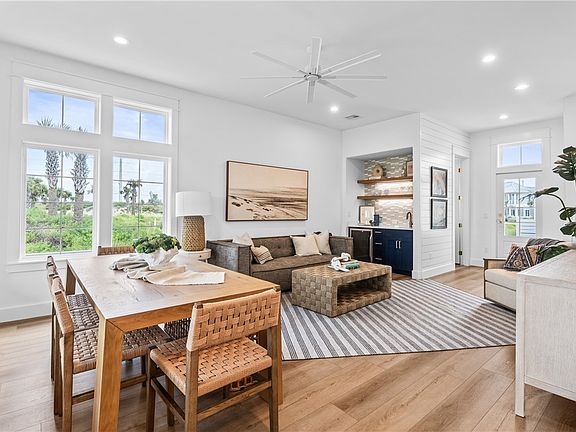 3rd image of 209 Horse Tail Ln