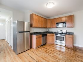 4606 N Monticello Ave