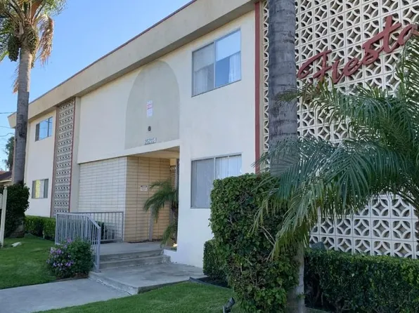 25215 Oak St #14, Lomita, CA 90717