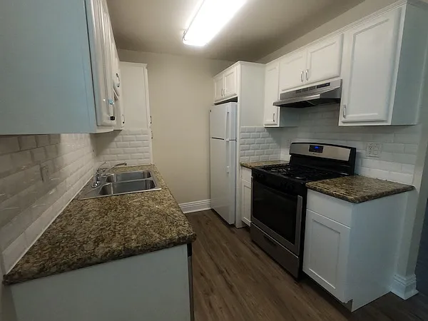 1472 Iris Ave #1 — Photo 6
