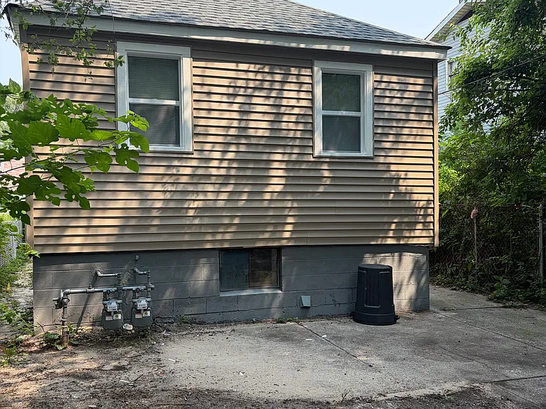 1451 W 17th Ave #1 — Photo 35
