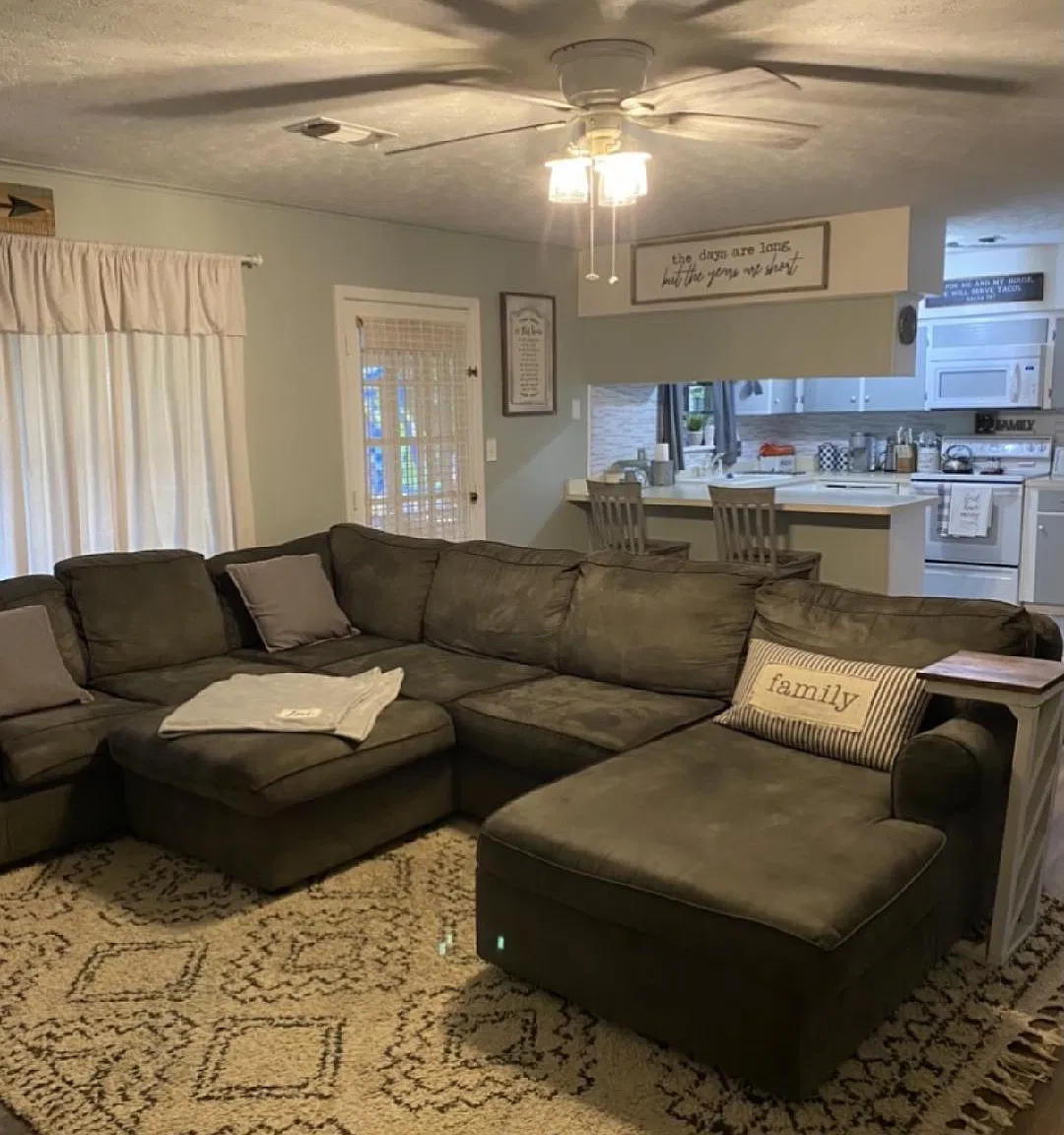 3 bed, 1398 sqft, $1,800 — Photo 2