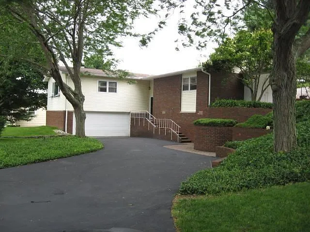 936 Carpico Dr NE photo 1